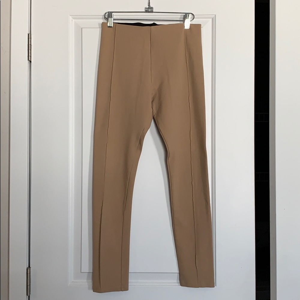 Camel leggings